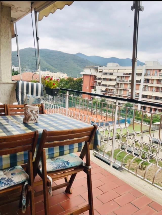 Casa Vacanze Patrizia アルベンガ エクステリア 写真